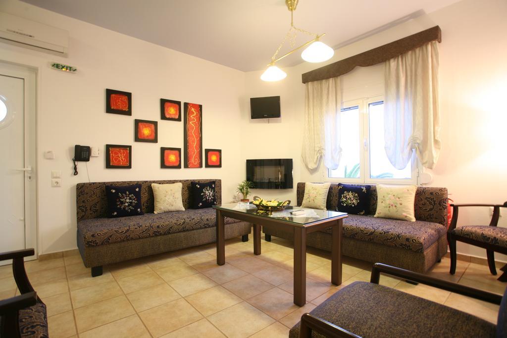 Aigli Apartments Néa Ankhíalos Exterior foto
